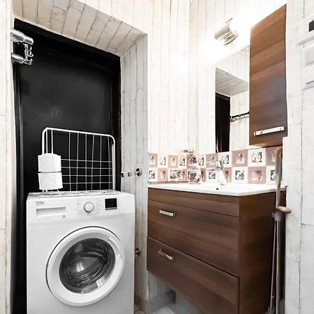 Apartment 2bdr Heart Of Ac Fully Equipped *